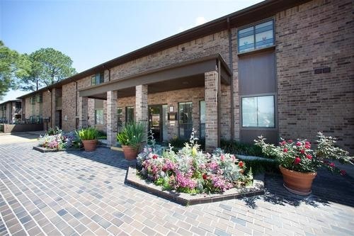 Kempwood Place - 3 Corners North