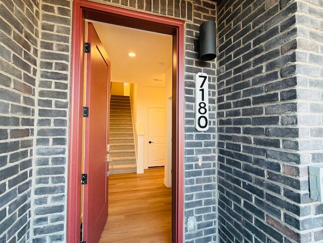 Photo - 7180 Clove Hitch Hts