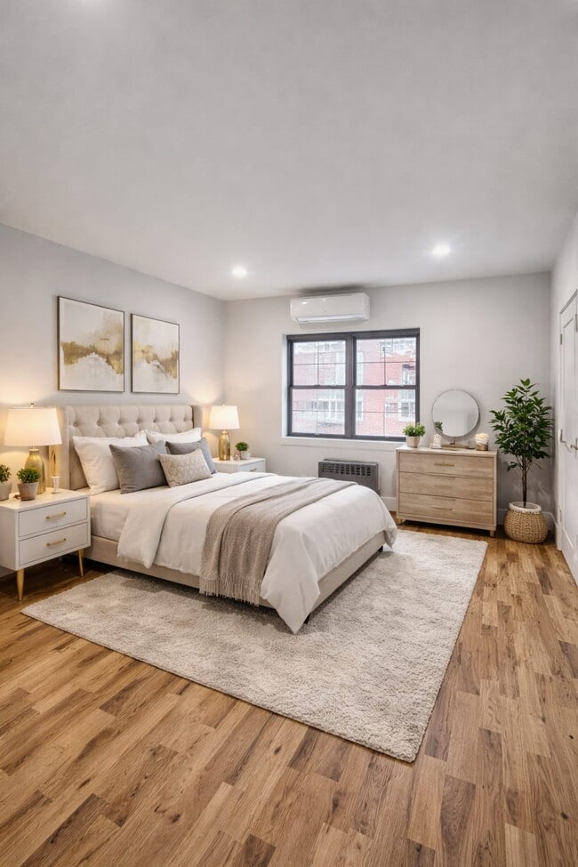 Photo - 1424 E 102nd St Unidad 2A