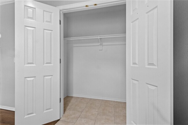 Photo - 1667 Evening Shade Dr