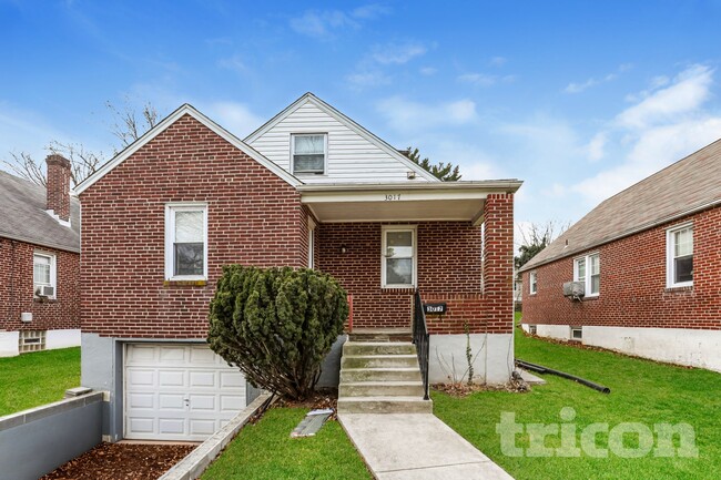 Building Photo - 3017 Lavender Ave