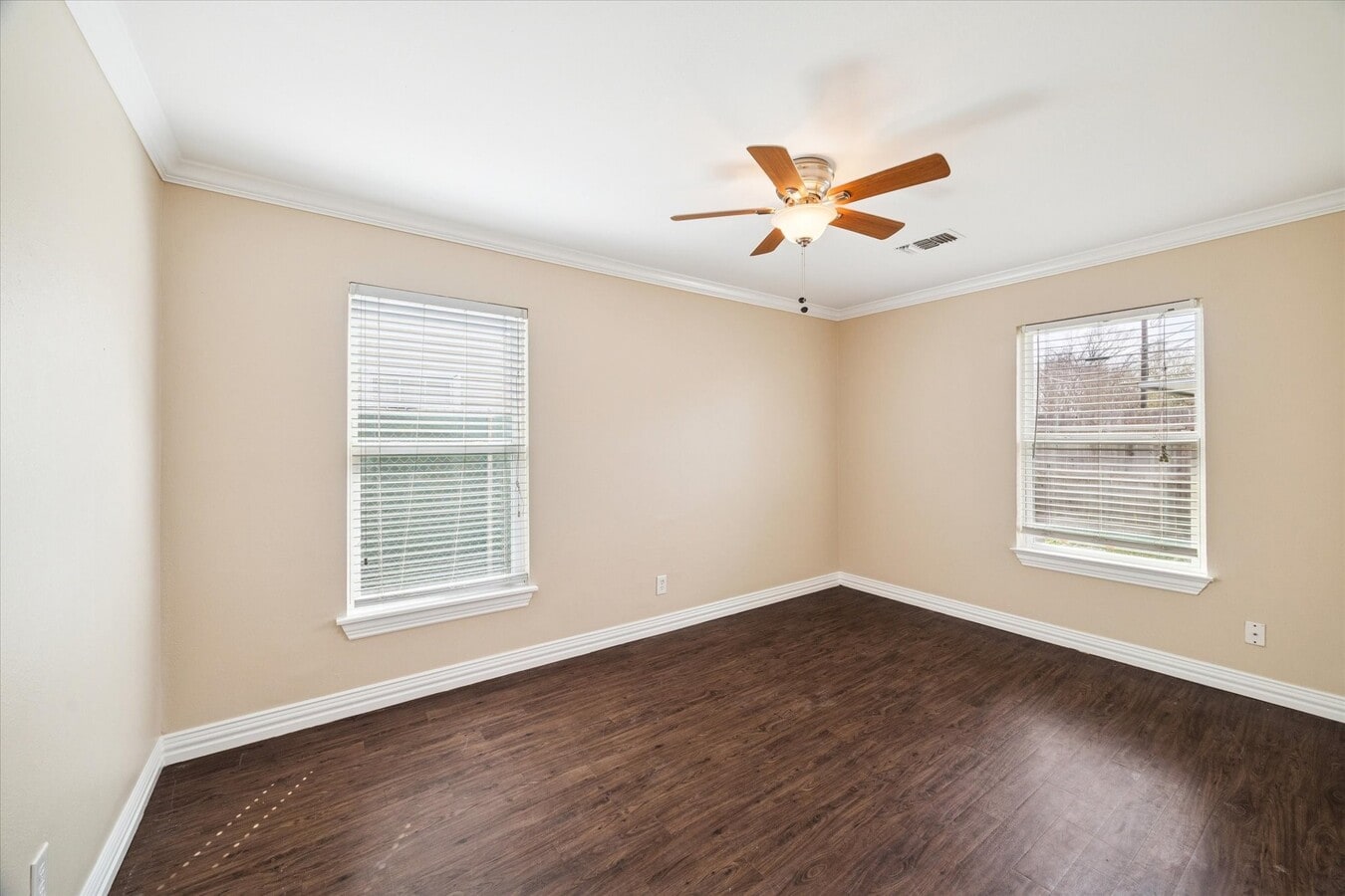 Photo - 434 Meters St