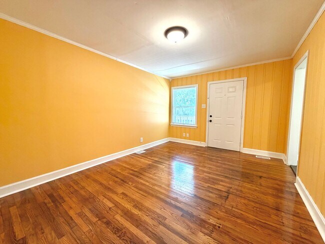 Photo - 857 Greenwood Ave Unidad A