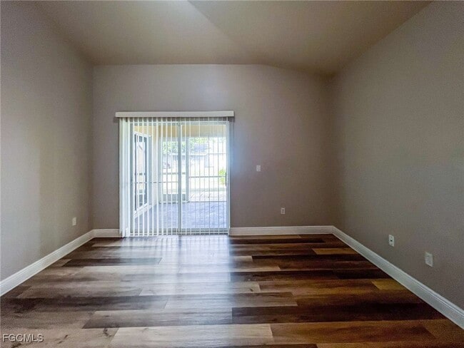 Photo - 4304 12th St W