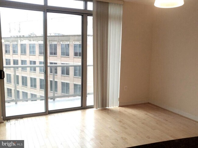 Photo - 820 N Pollard St Unidad 910