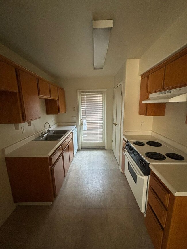 Photo - 4115 Ardmore Ave Unit B