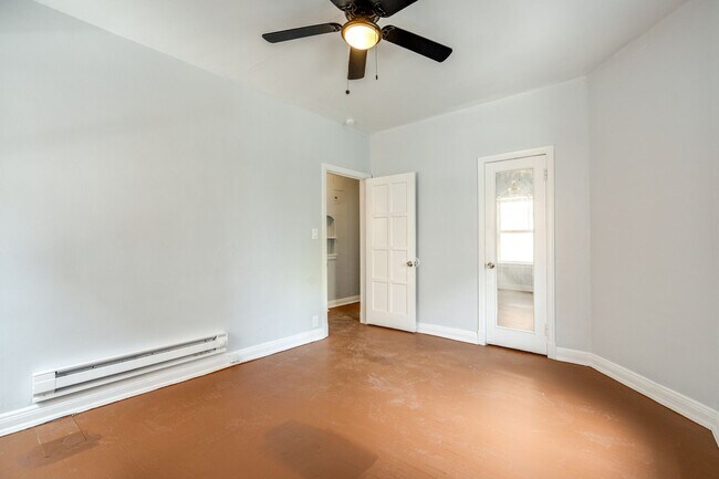 Photo - 2840 S Moreland Blvd Unit #2