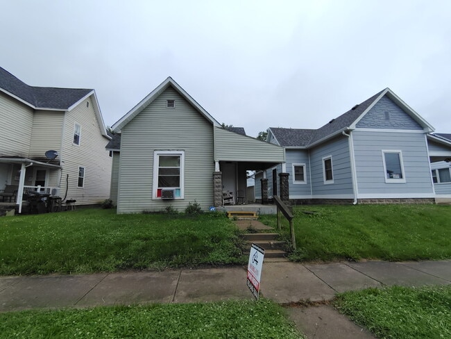 Building Photo - 2214 Central Ave Unit 2