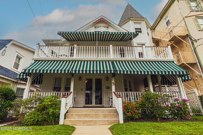 3 Bath Ave