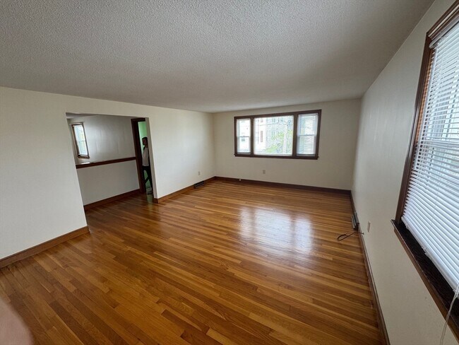Photo - 25 King St Unit 2