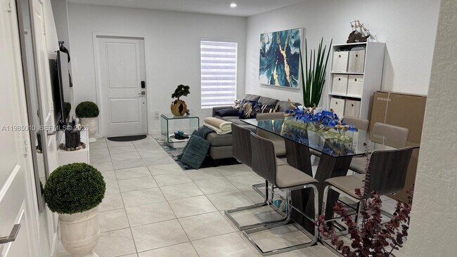 Photo - 440 NE 4th Terrace