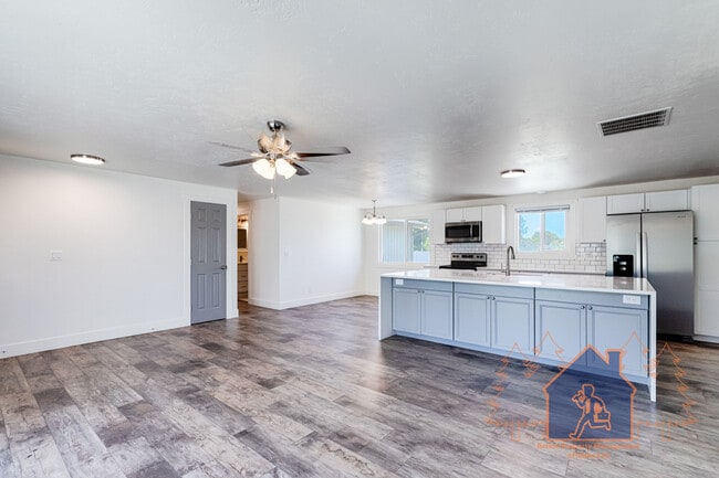 Photo - 2443 S Five Mile Rd