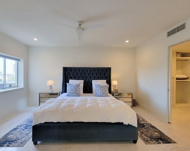 Photo - 2929 Buffalo Speedway Unit 448.1