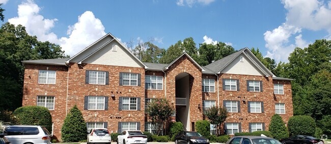 Building Photo - 5238 Hilltop Rd Unit 5238 Hilltop Rd D Rental