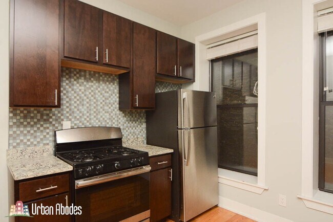 Photo - 629 W Oakdale Ave Unit A09C