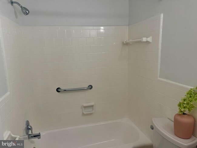 Photo - 2523 13th St NW Unit 103