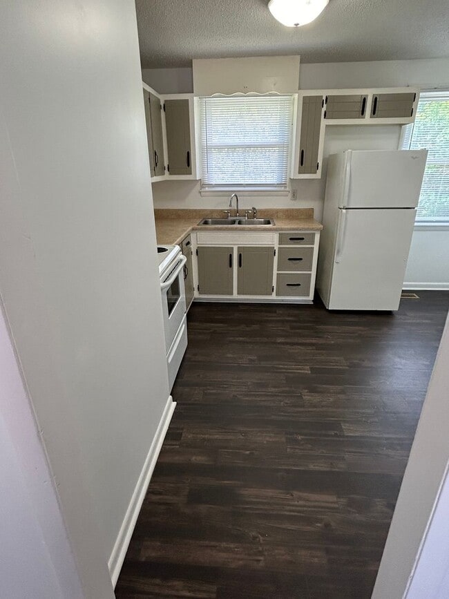 Photo - 4762 Trenton Dr Unit 4762 Trenton Dr B