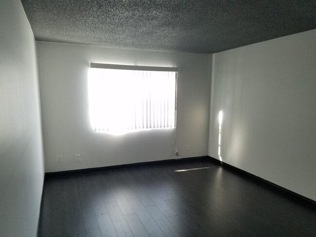 Eagle Court LLC