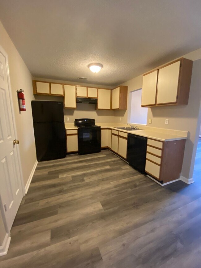 Photo - 100/102 Cameron Court Unit 102 Cameron Court
