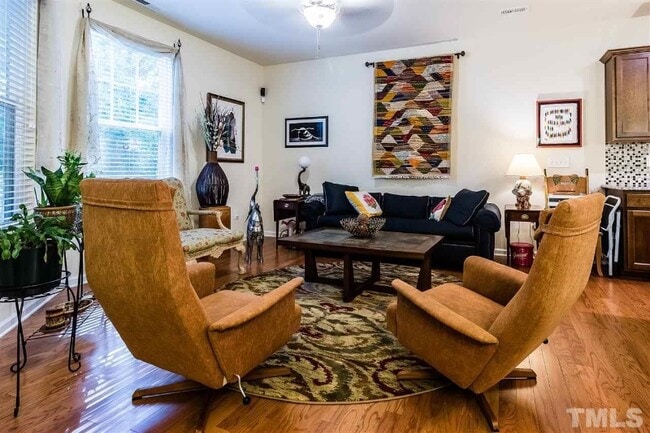 Photo - 922 Saratoga Dr