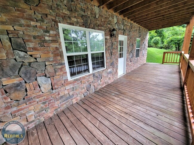 Photo - 647 Junaluska Rd Unit 647 Junaluska Lower