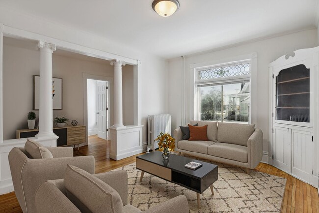 Building Photo - 1811 E 28th St Unit 1 Rental