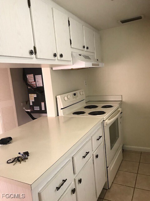 Photo - 5837 Queen Elizabeth Way Unit 1