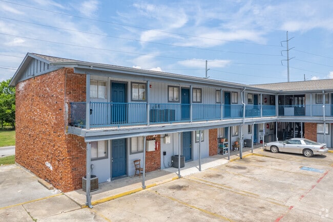 Photo - Aron's Place Apartments