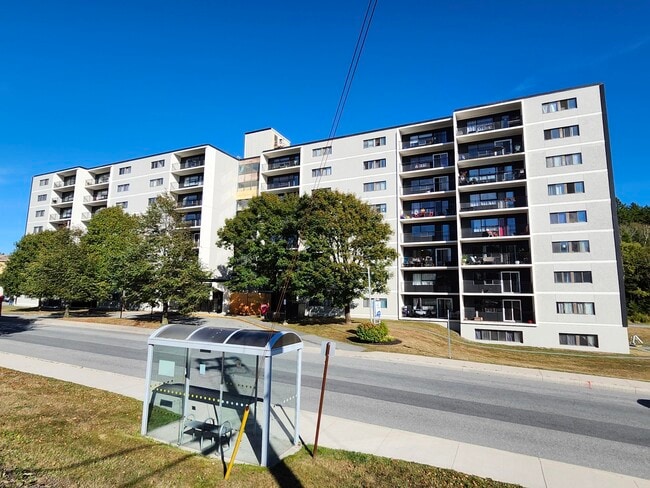 Building Photo - 411 Ellerdale St Unit 506