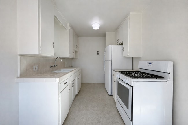 Photo - 2028 Wallace Ave Unidad A