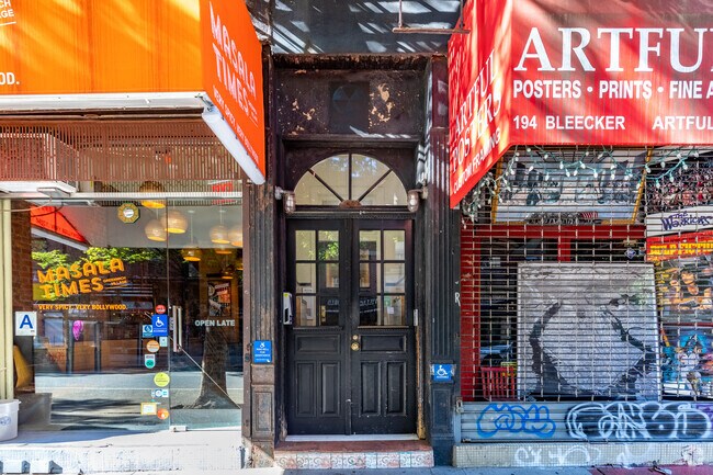Entrance - 194 Bleecker St