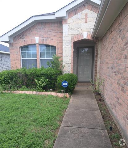 Building Photo - 8513 Autumn Creek Trail Rental