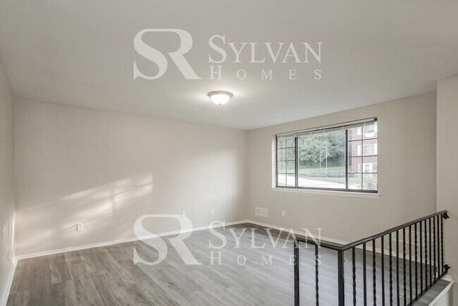 Photo - Charming 3BR 2.5BA split foyer home