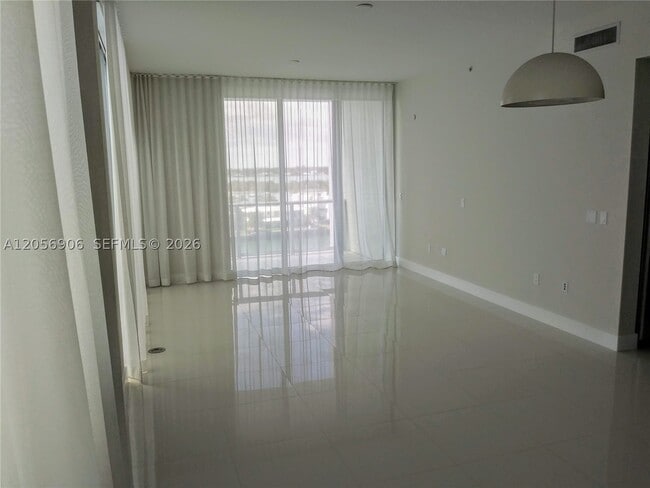 7928 East Dr Unit 701