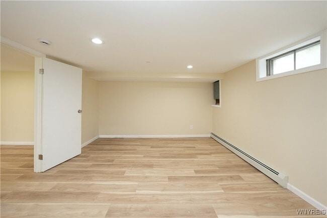 Photo - 100 Bridle Ln