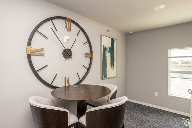 Community Lounge - Wilmot Estates Apartments
