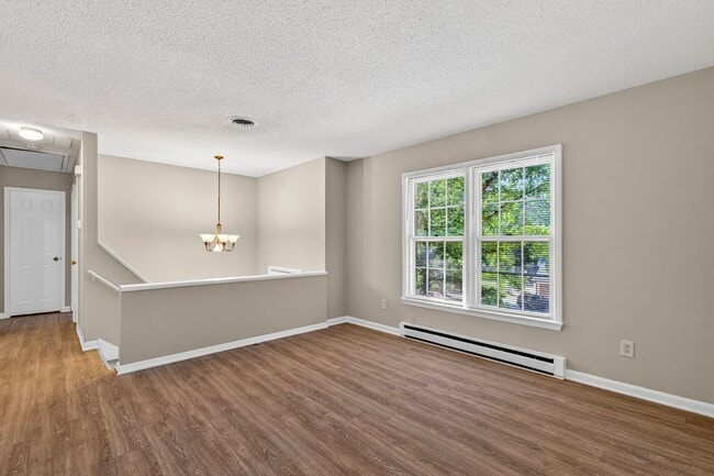 Photo - SW Large Split Level Home, LR, Den, Fenced Yard