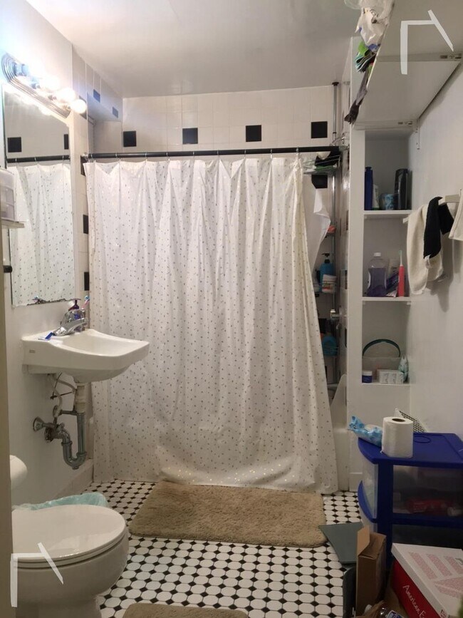 Photo - 827 Beacon St