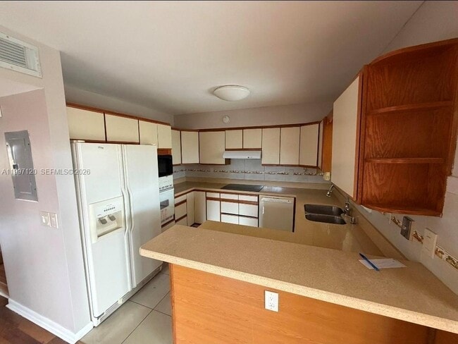 Photo - 2385 W 69th St