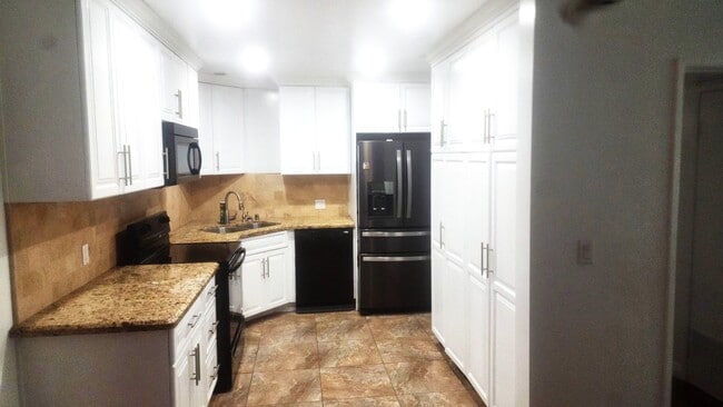 Photo - 312 N Louise St Unidad 108