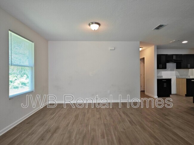 Photo - 3838 Perry St