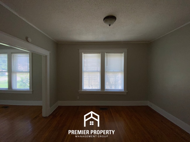 Photo - Vibrant 3BR Home near Midtown Memphis | Fireplace, Hardwood Floors & Fenced Yard