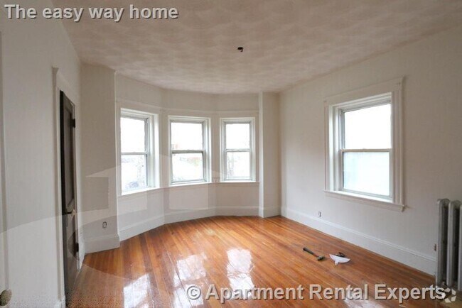 Building Photo - 163 Summer St Unit #2 Rental