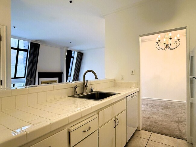 Photo - Top Floor Condo in Nob Hill Unit 308