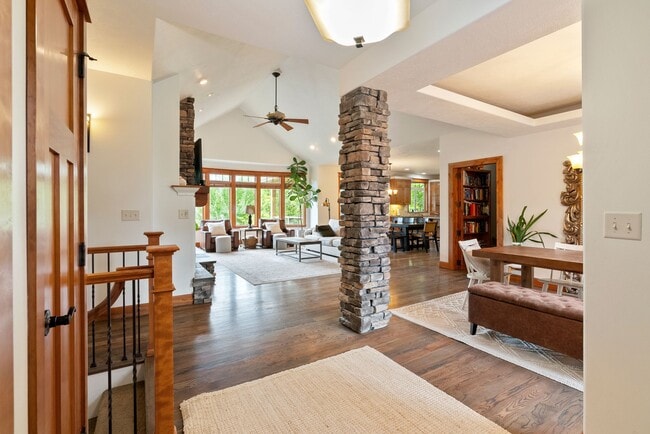 Photo - 1402 N Brook Terrace St