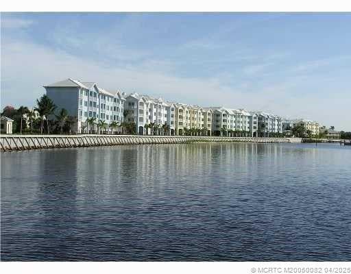 Building Photo - 975 NW Flagler Ave Unit 306