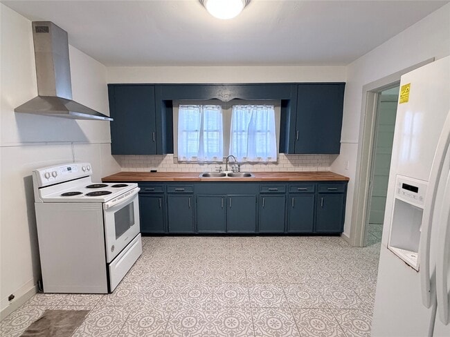 Photo - 826 Fowlkes St