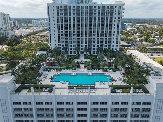 Building Photo - 1776 Polk St Unit 1703