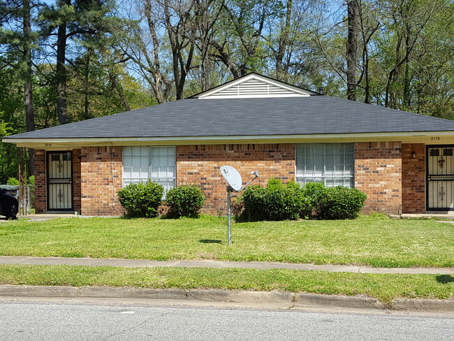 Photo - 2114 Goldbrier Ln Townhome