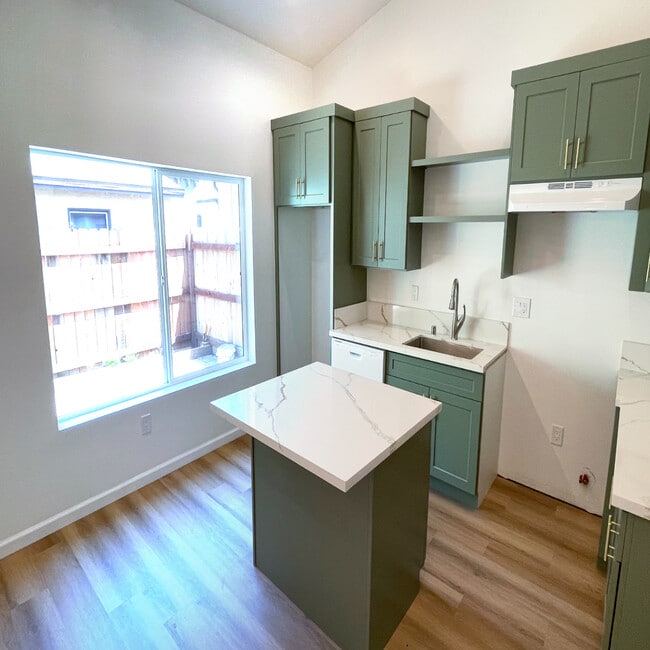 Photo - 8045 Norwich Ave